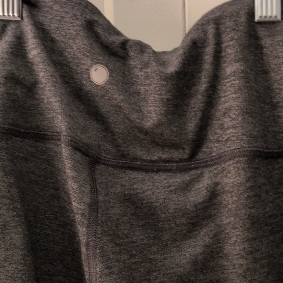 Yogalicious Athletic Wear - Picture 8 of 9